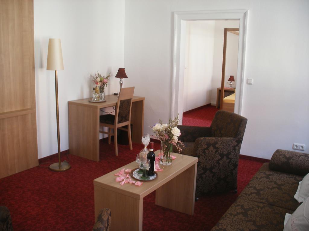 Boutiquehotel Goldene Rose - Self-Check-In 로텐부르크 옵 데어타우버 외부 사진